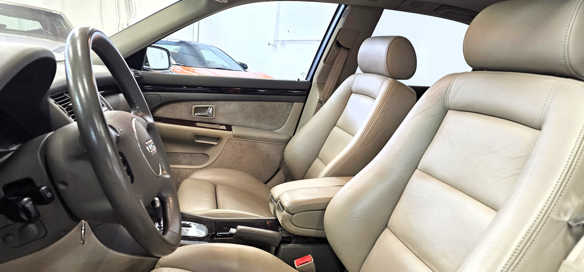 Audi S8 — 8