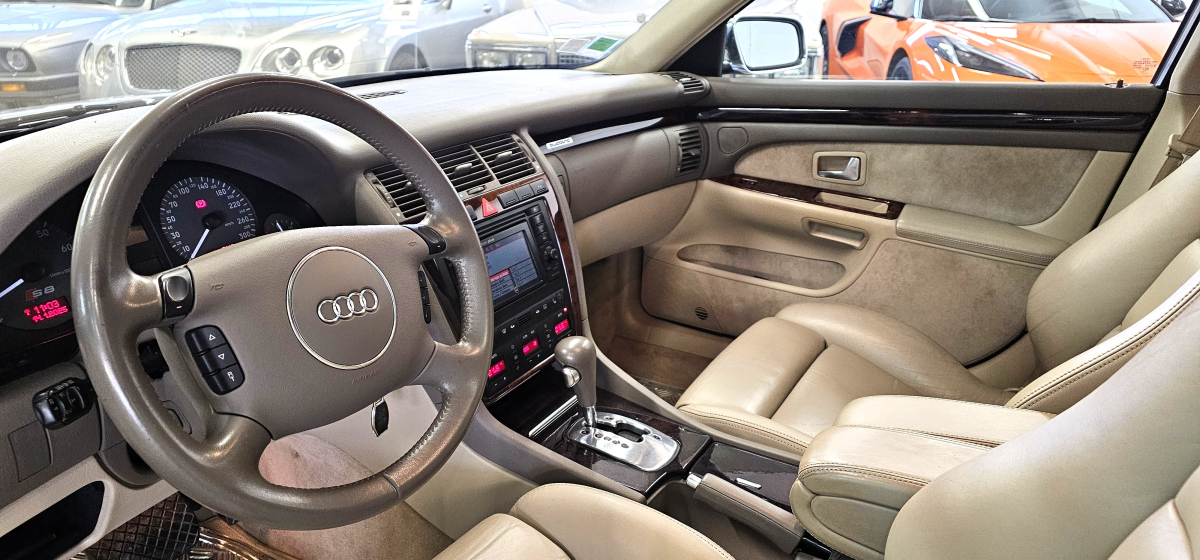 Audi S8 — 7