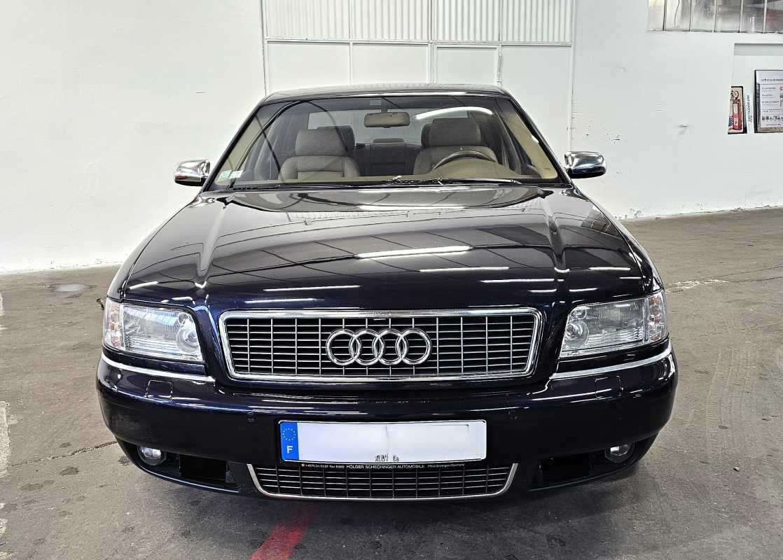 Audi S8 — 3