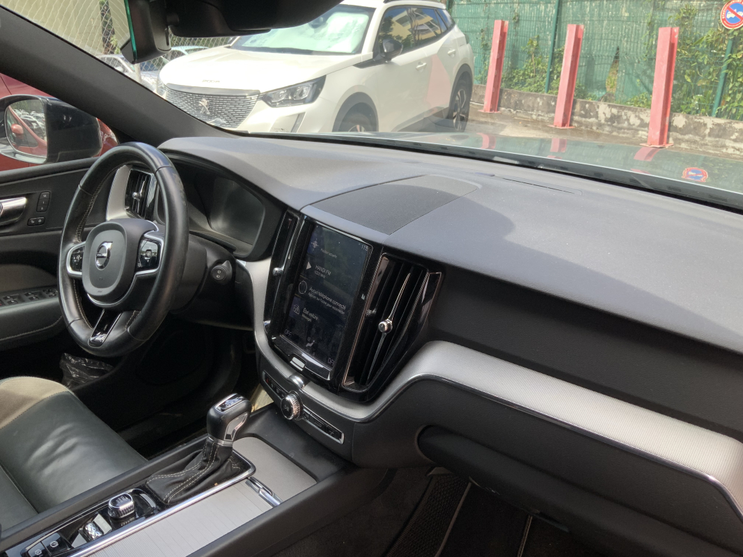Volvo XC60 — 3