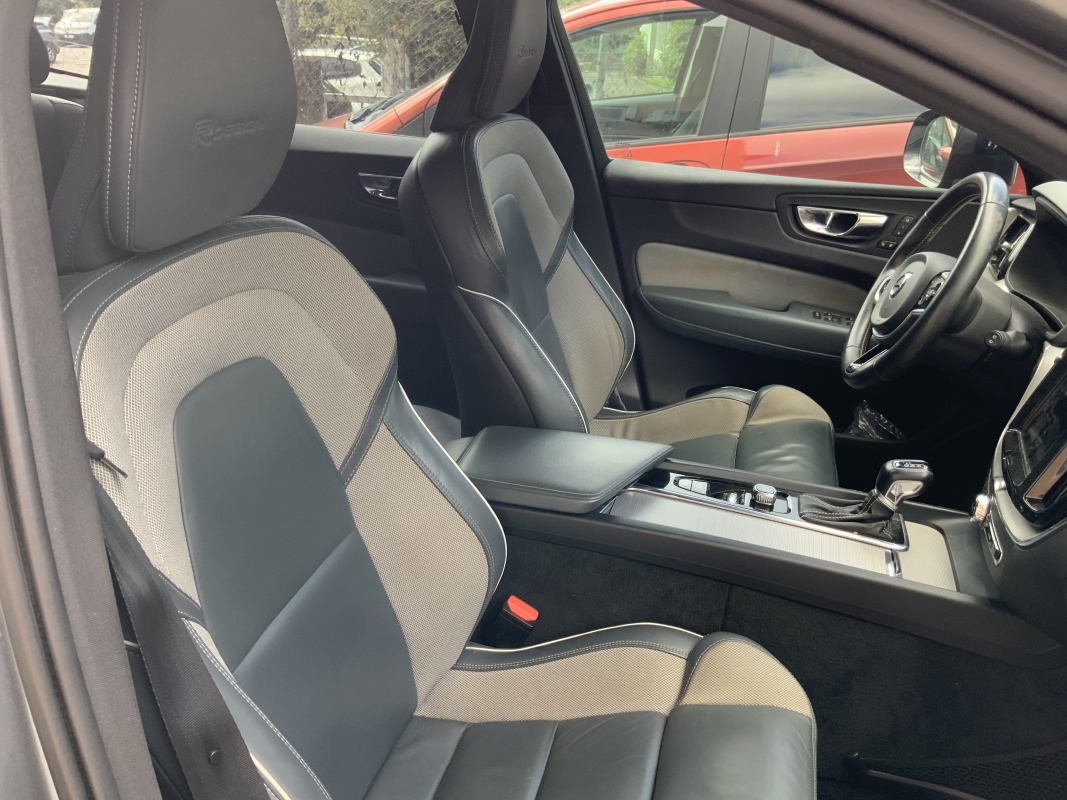 Volvo XC60 — 5
