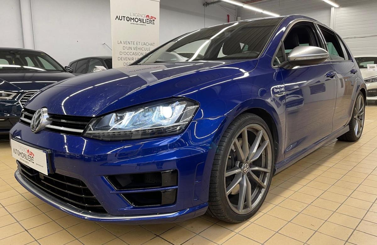 Volkswagen Golf — 3