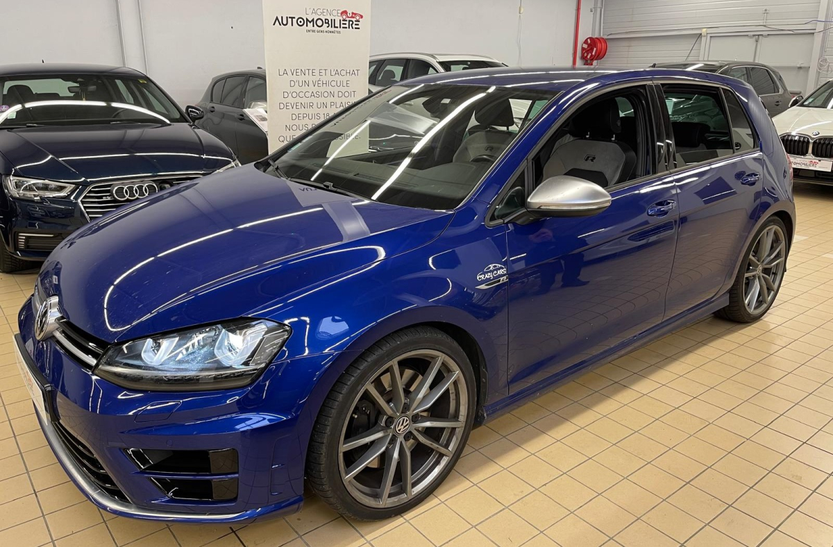 Volkswagen Golf — 4