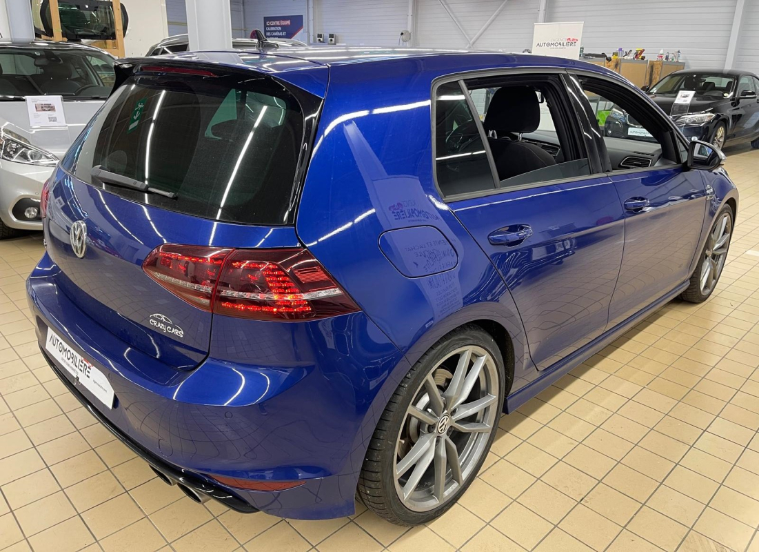 Volkswagen Golf — 9