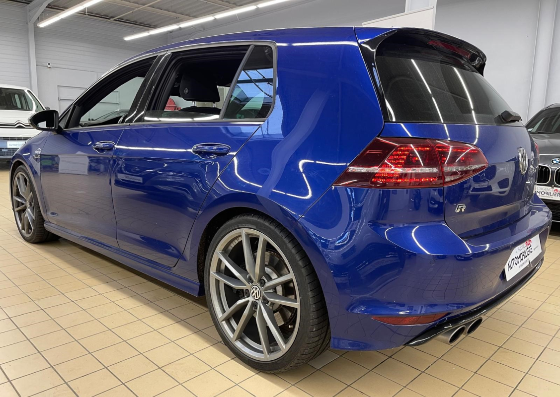 Volkswagen Golf — 11