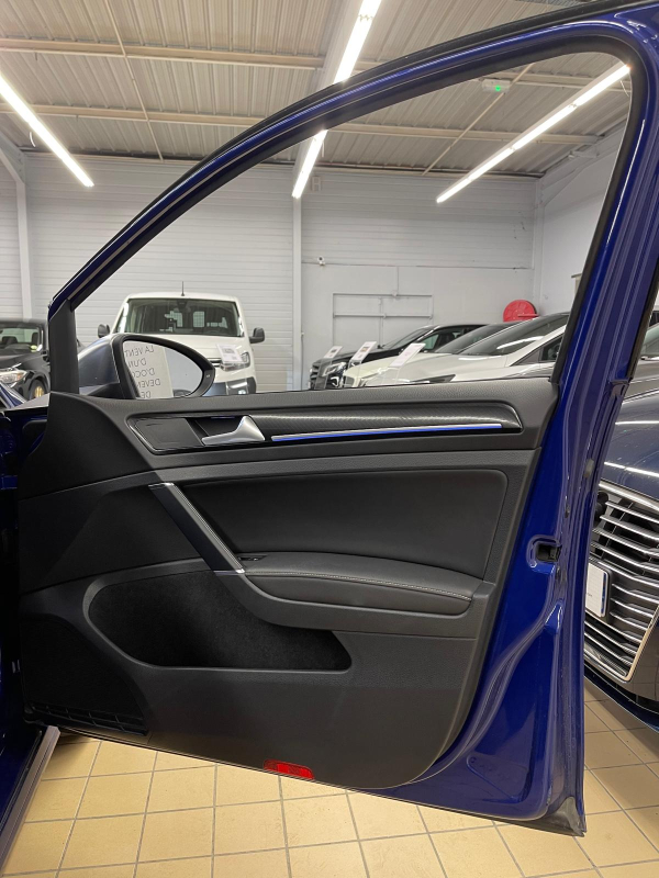 Volkswagen Golf — 36