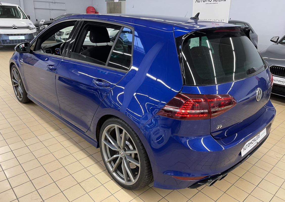 Volkswagen Golf — 12