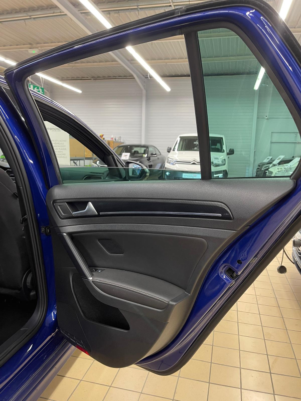 Volkswagen Golf — 35
