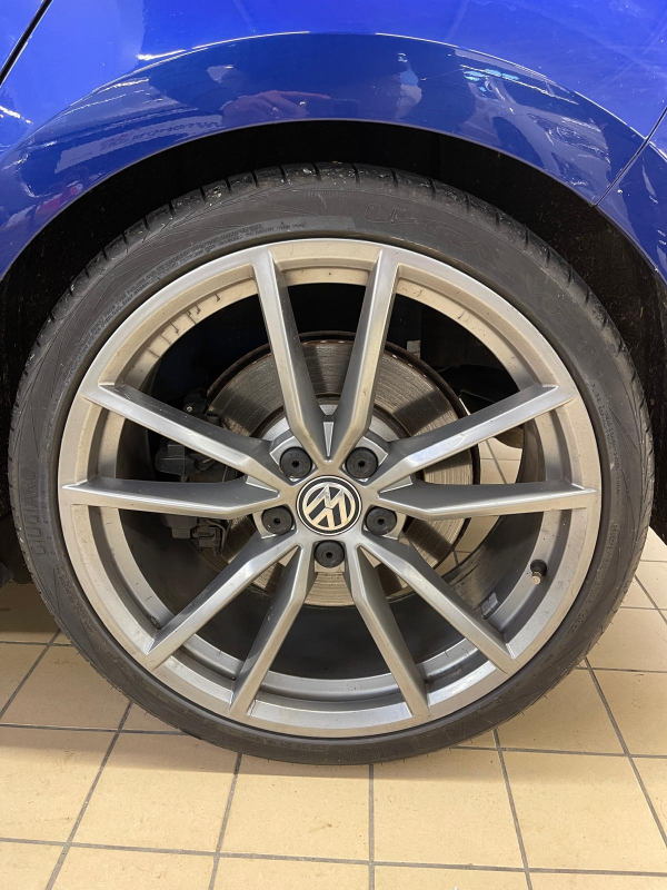 Volkswagen Golf — 39