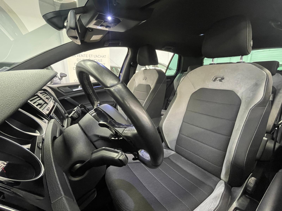 Volkswagen Golf — 22