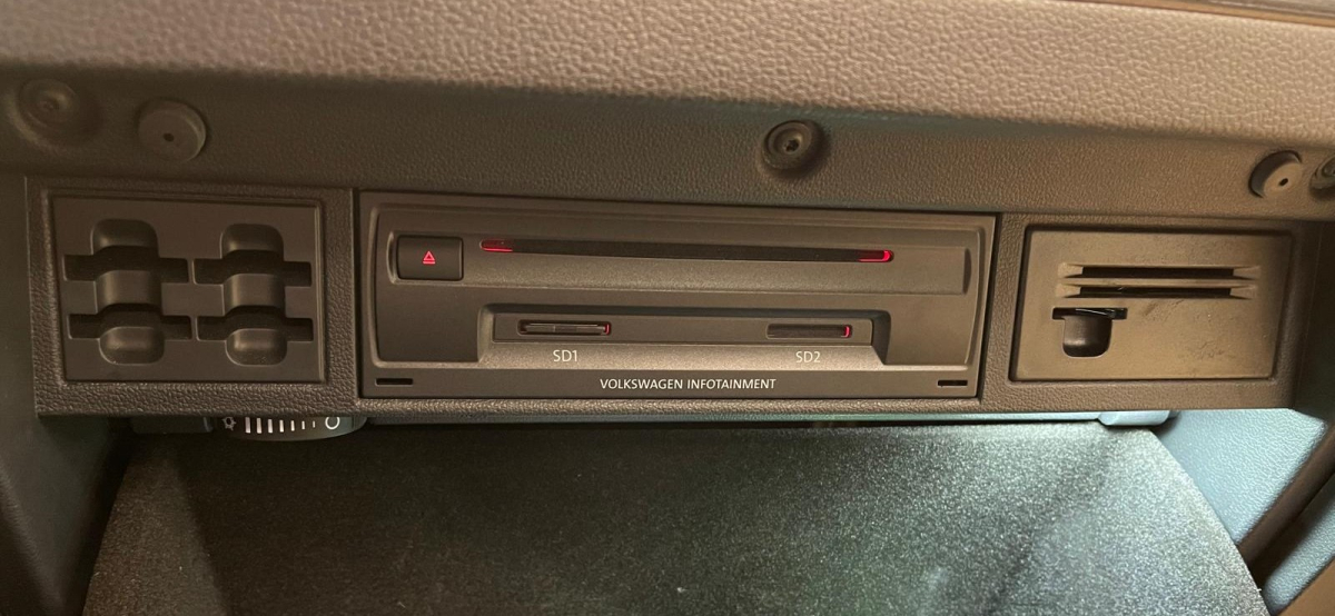 Volkswagen Golf — 32