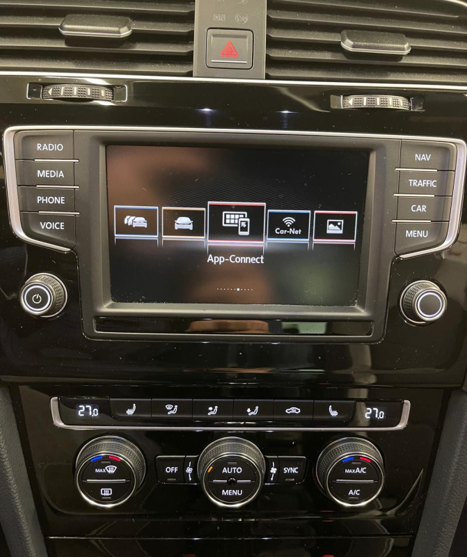 Volkswagen Golf — 26