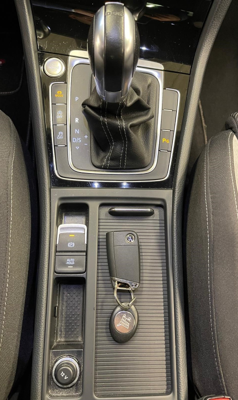 Volkswagen Golf — 30