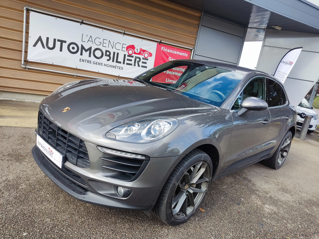 Porsche Macan — 2