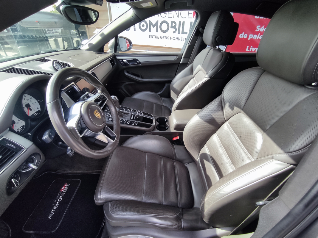 Porsche Macan — 10