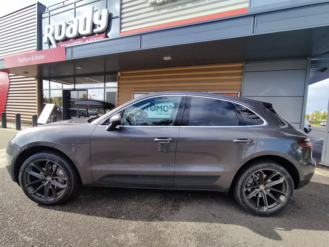 Porsche Macan — 20