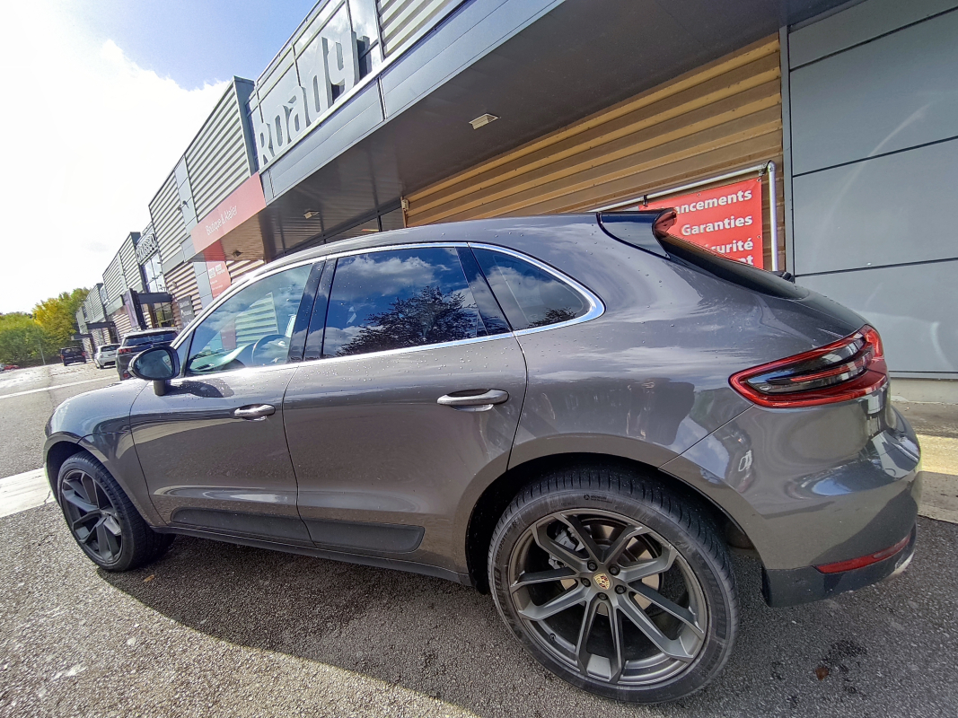 Porsche Macan — 24