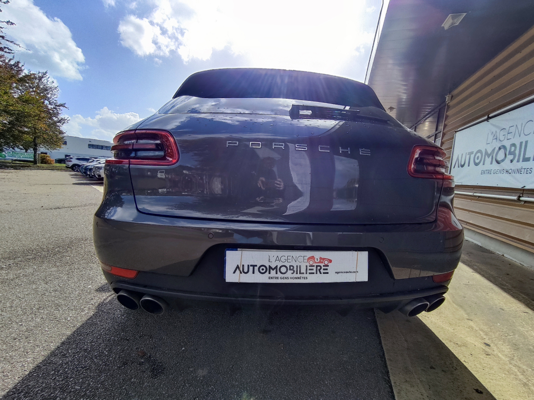 Porsche Macan — 8