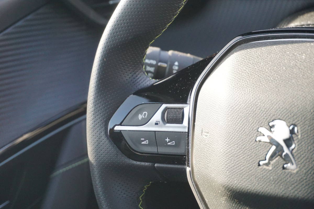 Peugeot 208 — 47