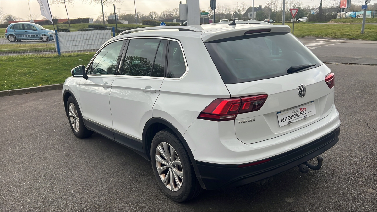 Volkswagen Tiguan — 10