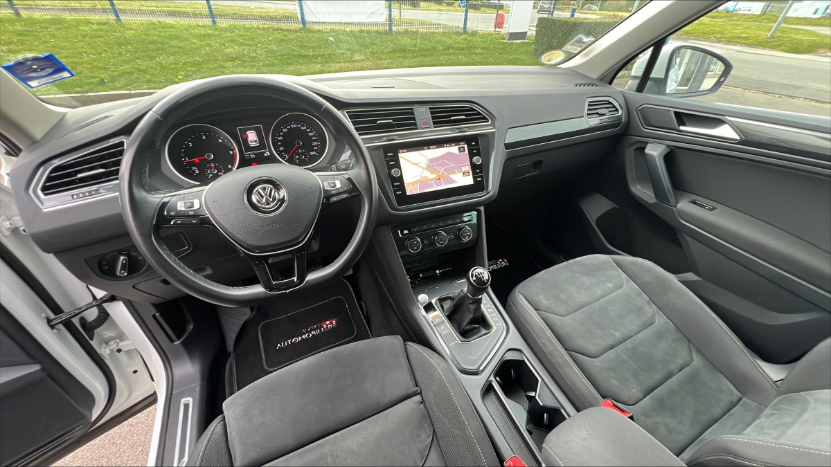 Volkswagen Tiguan — 16