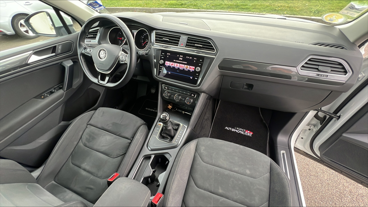 Volkswagen Tiguan — 19