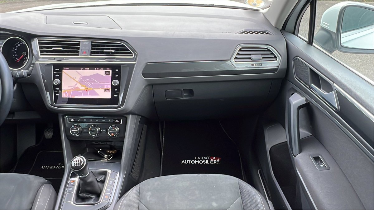 Volkswagen Tiguan — 27