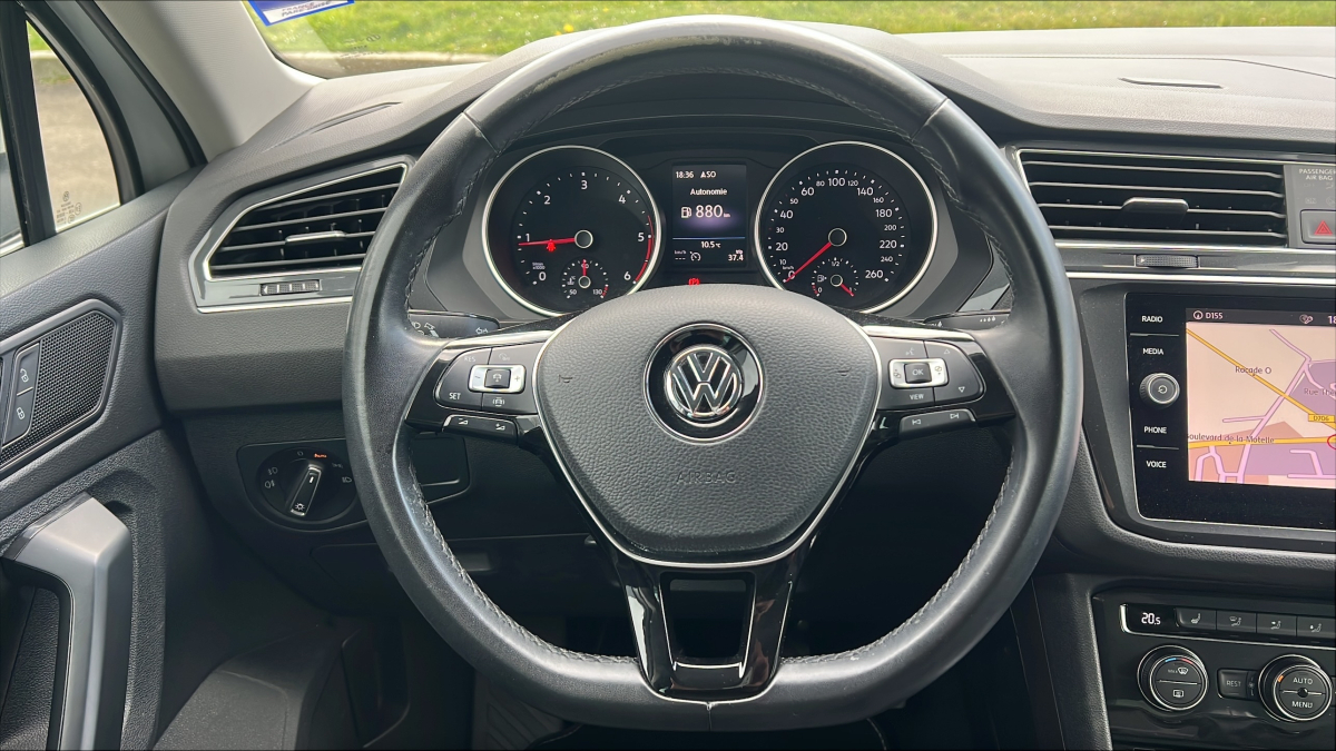 Volkswagen Tiguan — 32