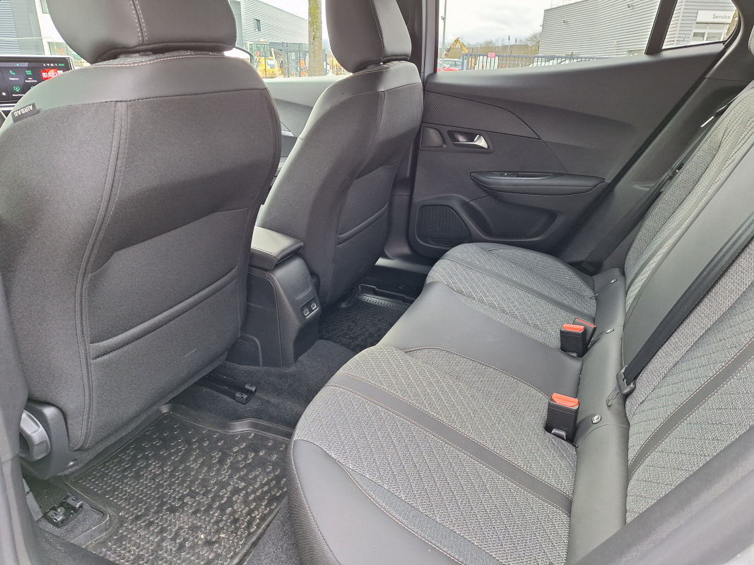 Peugeot 2008 — 51