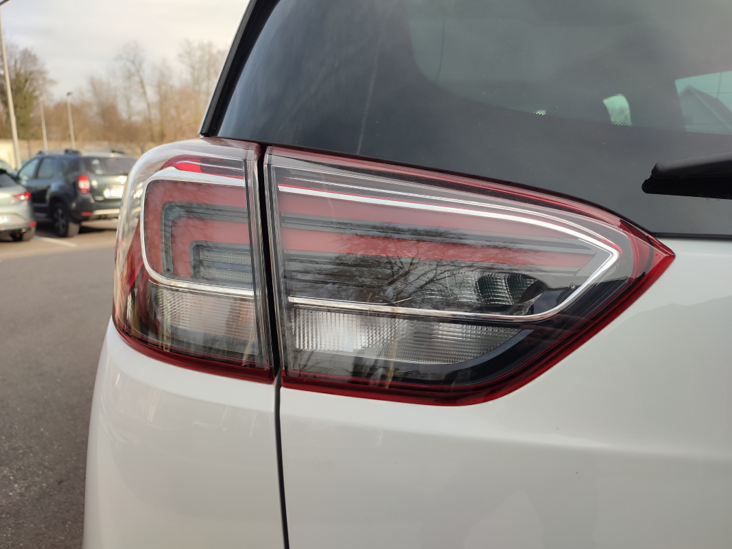 Opel Crossland x — 21