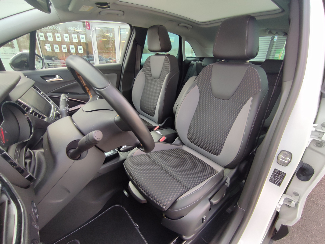 Opel Crossland x — 11