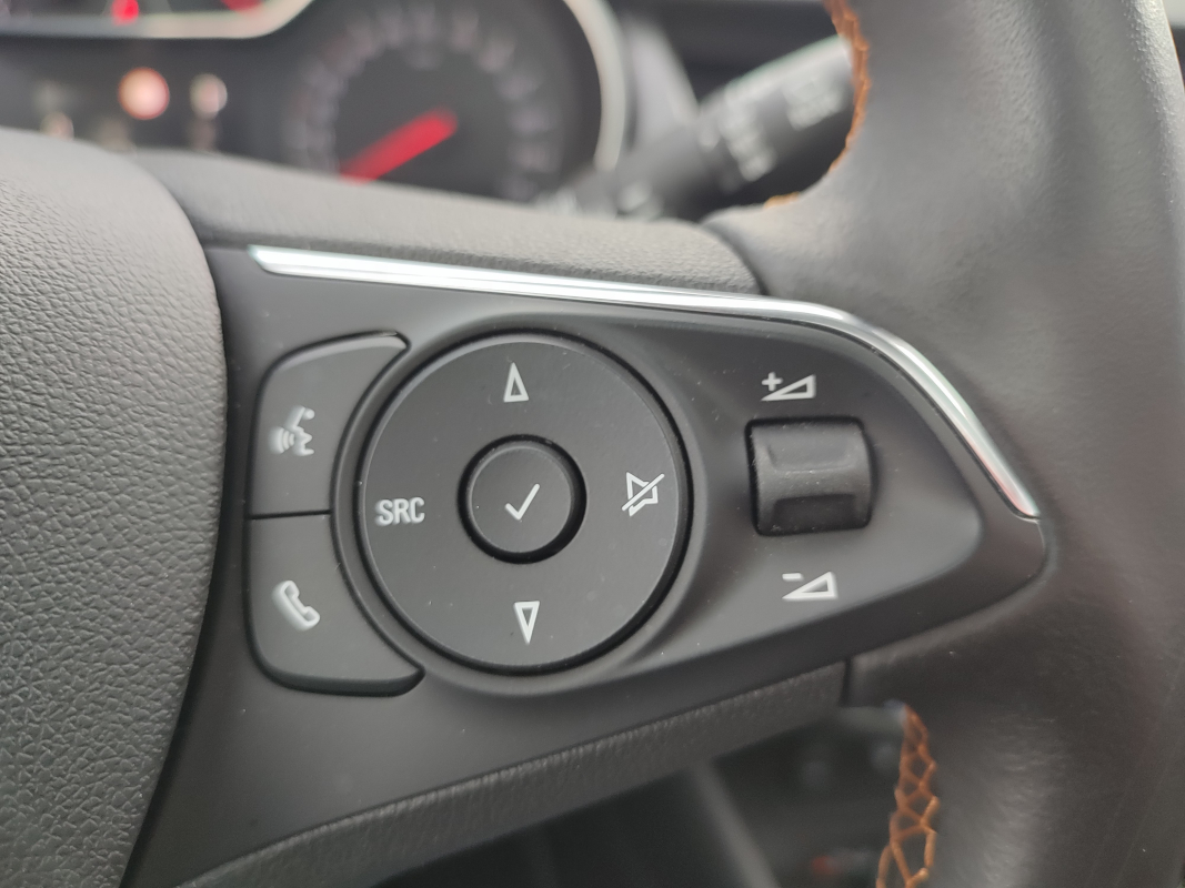 Opel Crossland x — 26