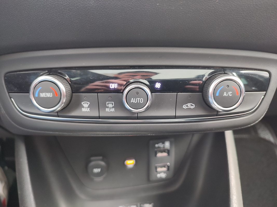 Opel Crossland x — 28