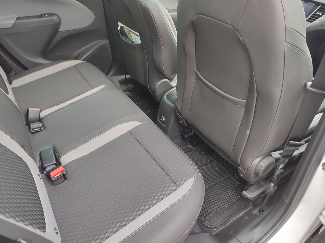 Opel Crossland x — 16