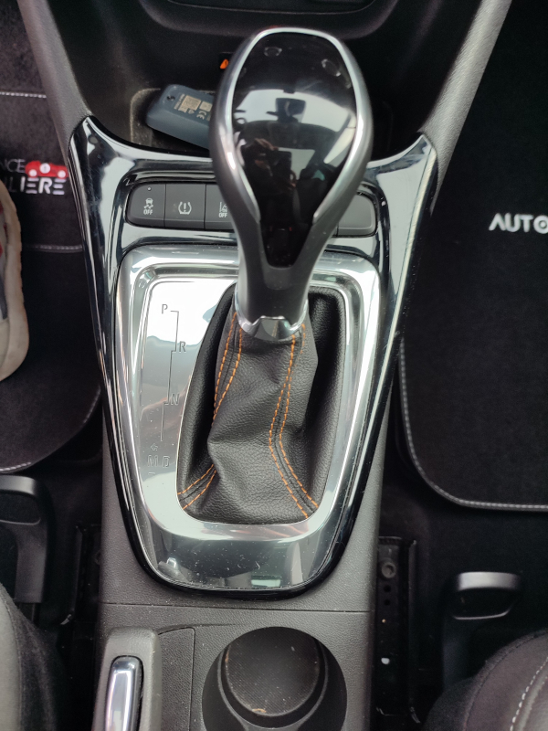 Opel Crossland x — 33