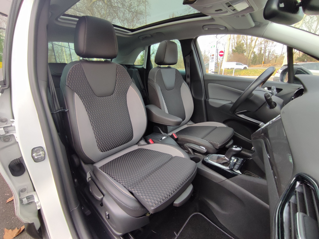 Opel Crossland x — 12