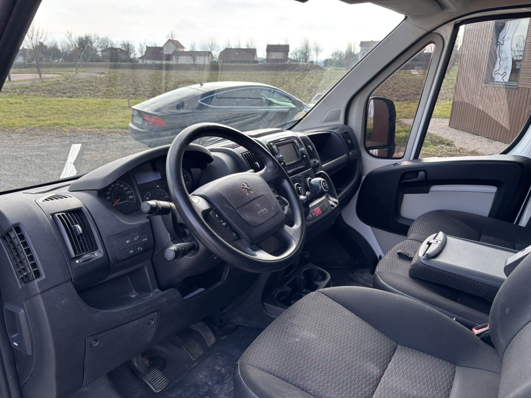 Peugeot Boxer — 12