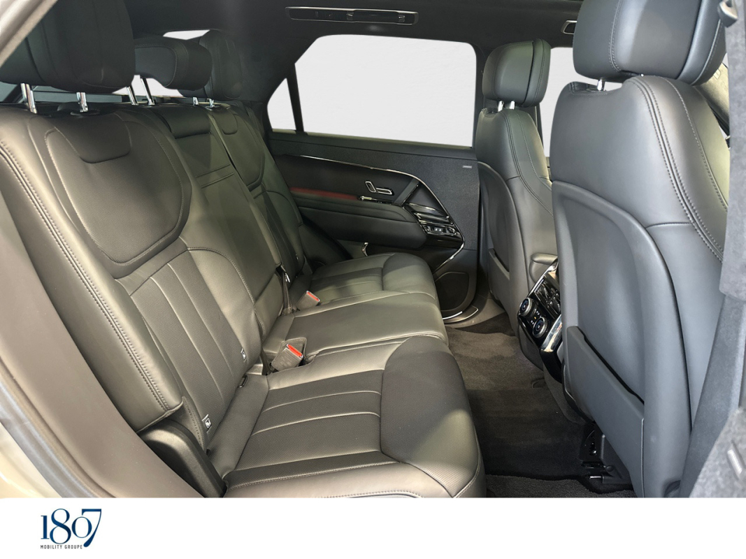 Land Rover RANGE — 12