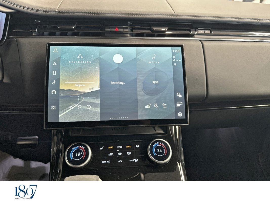 Land Rover RANGE — 16