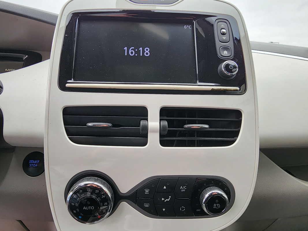 Renault Zoe — 15