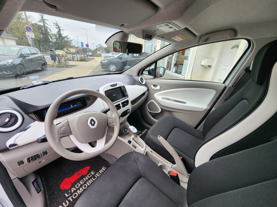 Renault Zoe — 10