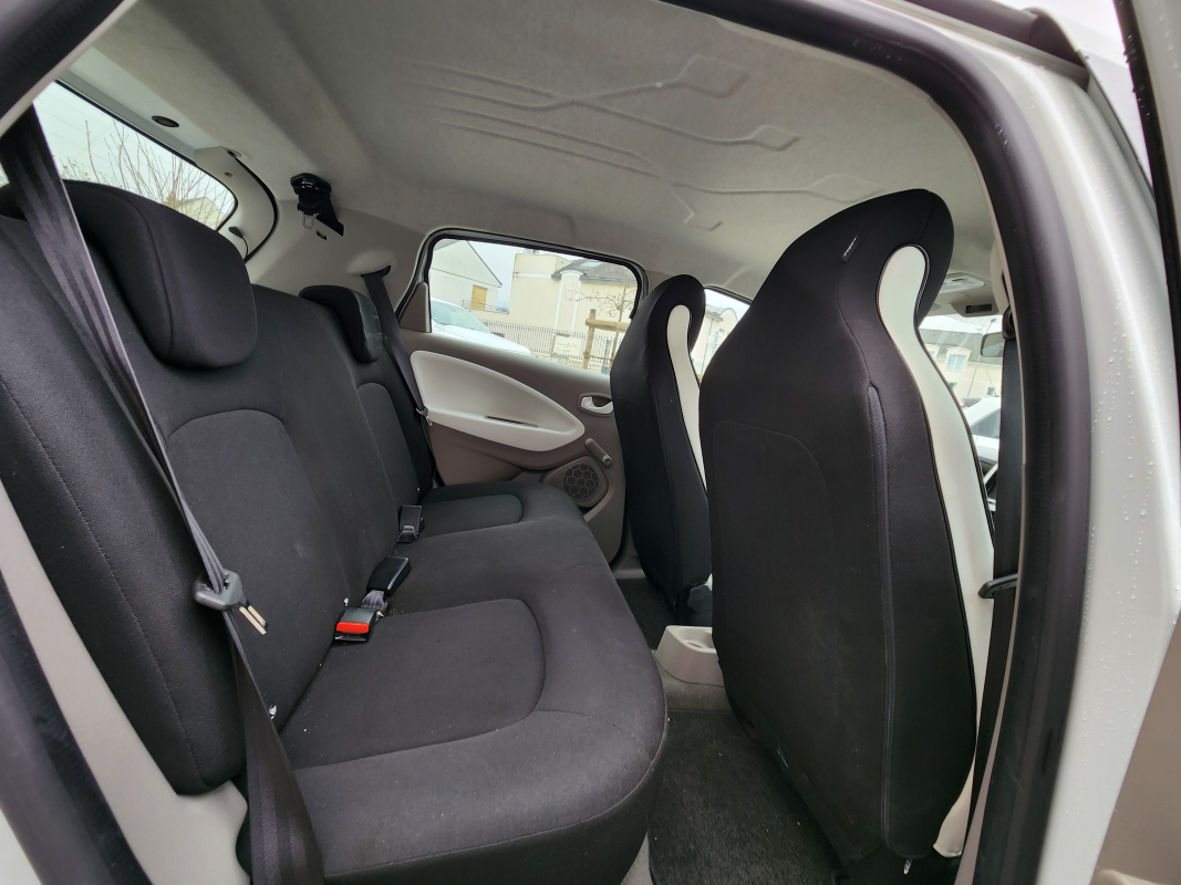 Renault Zoe — 13