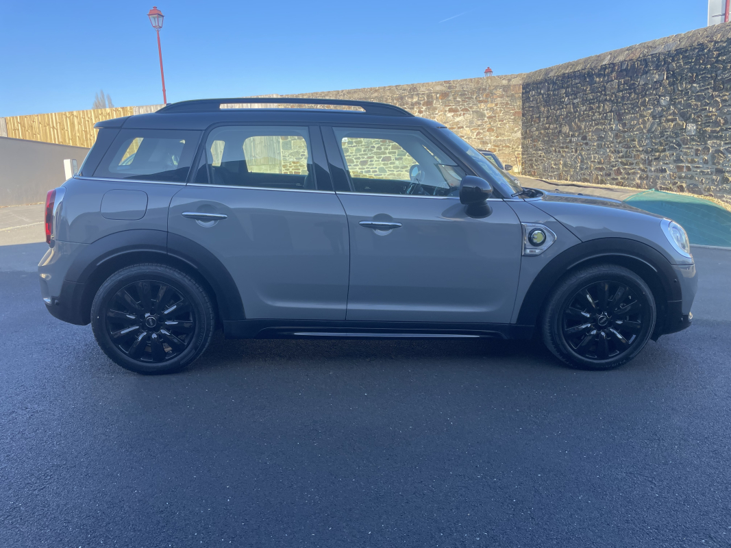 Mini Countryman — 11