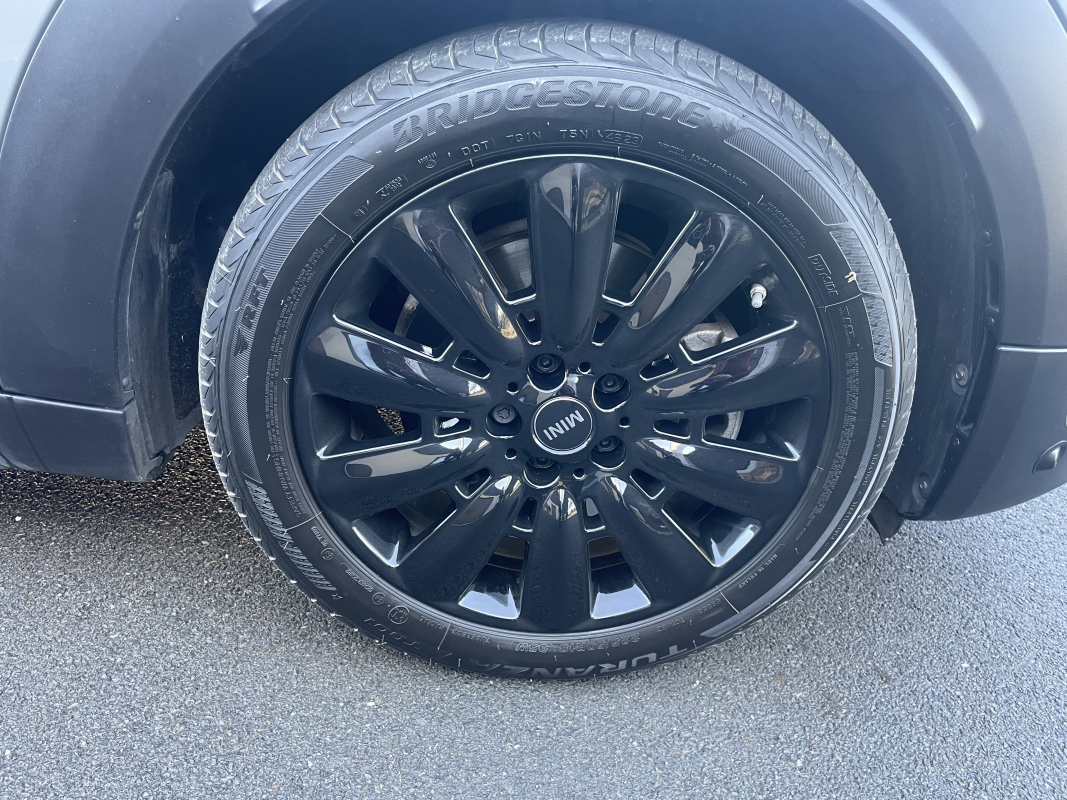 Mini Countryman — 32