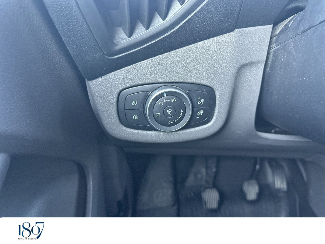 Ford Transit Connect — 19