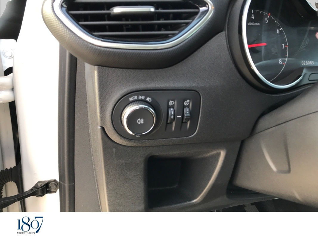 Opel Crossland x — 16