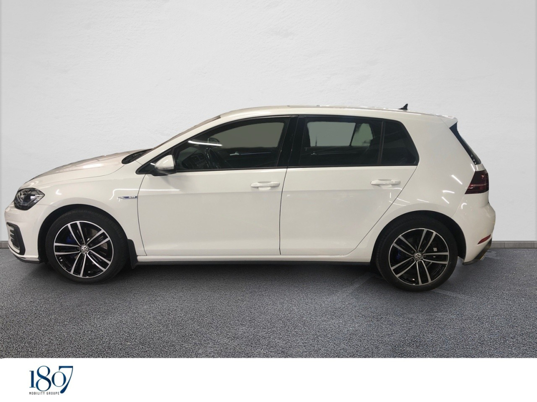 Volkswagen Golf — 4