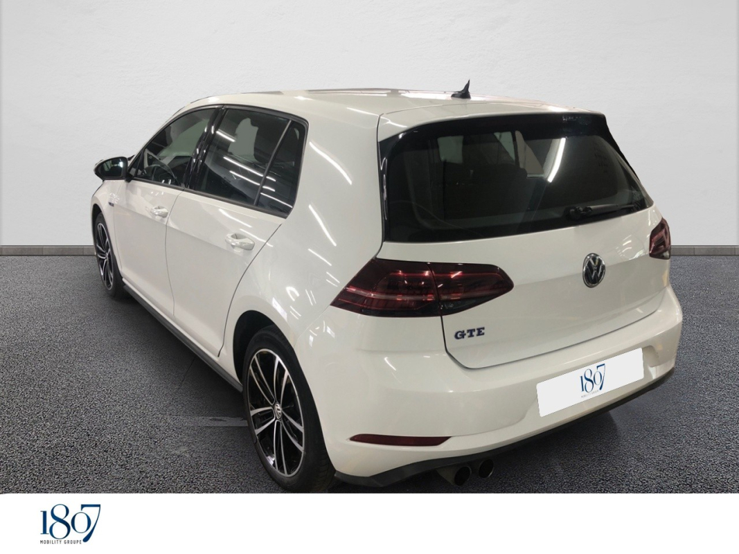 Volkswagen Golf — 2