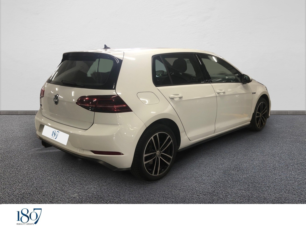 Volkswagen Golf — 5