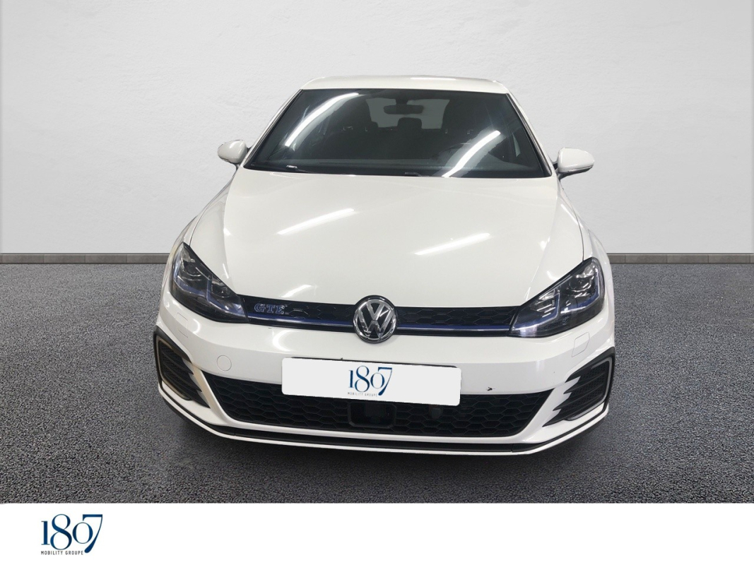 Volkswagen Golf — 7